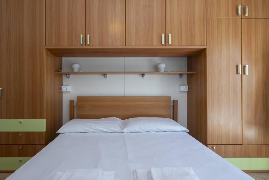 Youhosty - Zuretti42 Apartment Milan Bagian luar foto