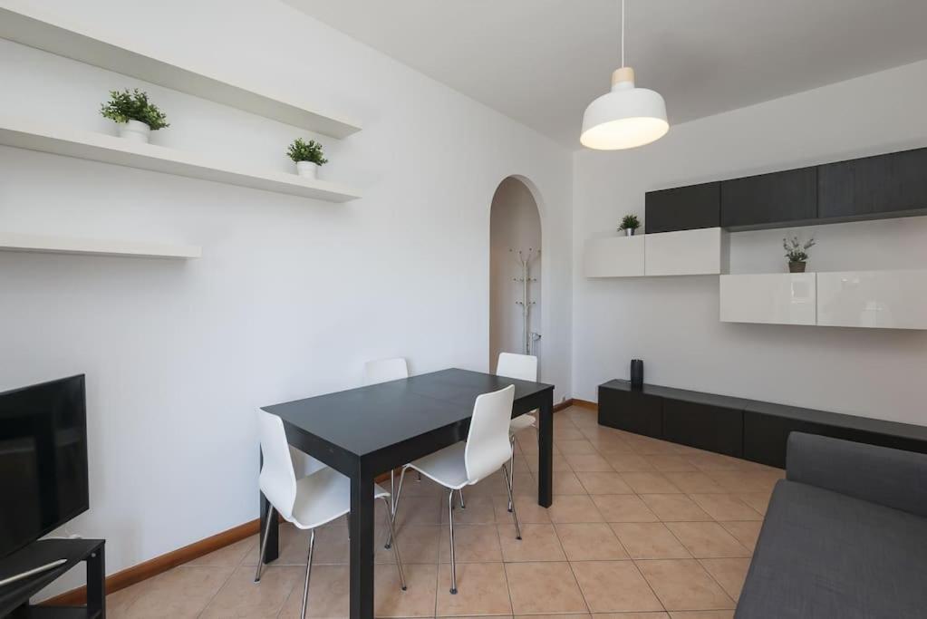 Youhosty - Zuretti42 Apartment Milan Bagian luar foto