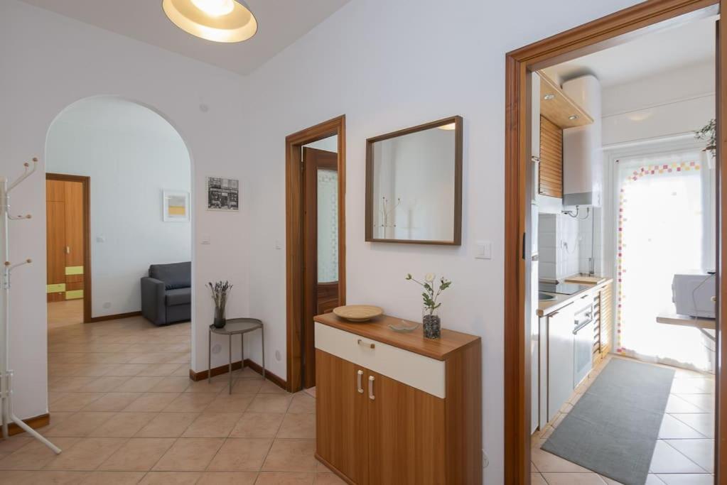Youhosty - Zuretti42 Apartment Milan Bagian luar foto