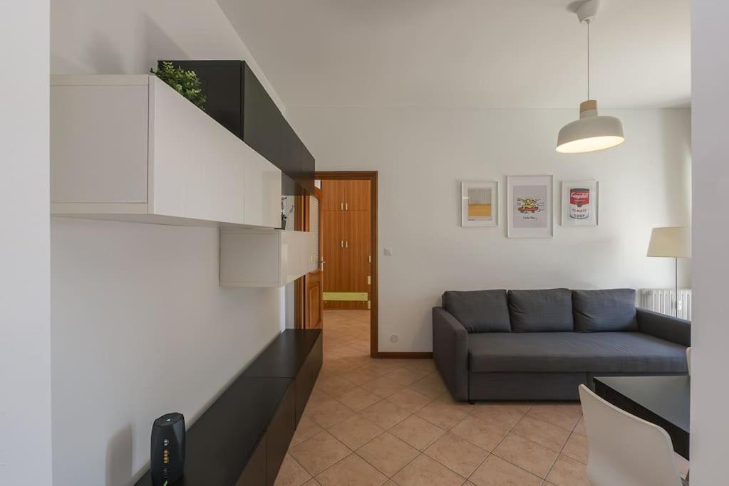 Youhosty - Zuretti42 Apartment Milan Bagian luar foto